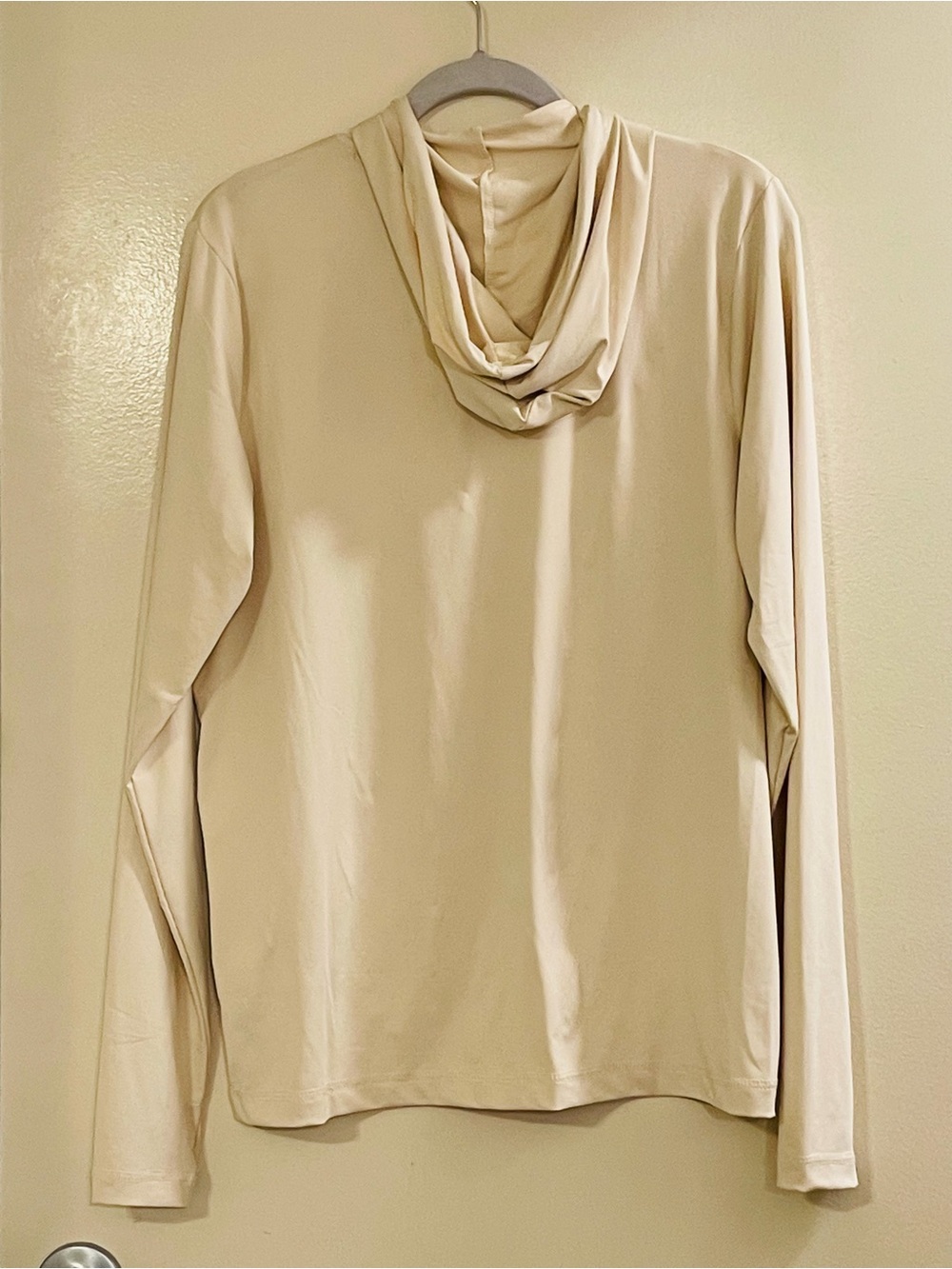 PENDLETON NWOT Long Sleeve Rash Guard in Sandshell - Picture 3 of 5